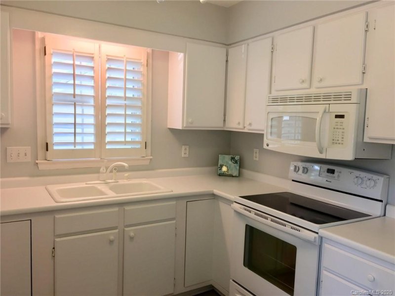 Property image 5 at 2529 Dryden Lane, Charlotte, NC 28210