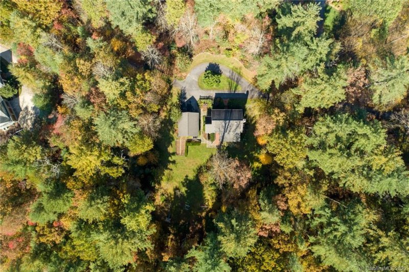 Property image 2 at 44 Ravenwood Drive, Fletcher, NC 28732