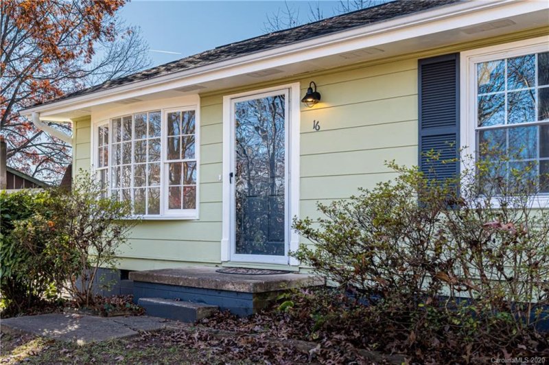 Property image 4 at 16 King Arthur Place, Asheville, NC 28806