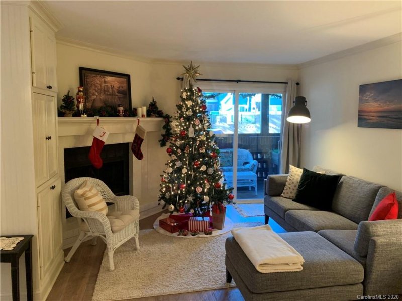 Property image 3 at 413 W 8th Street, Charlotte, NC 28202