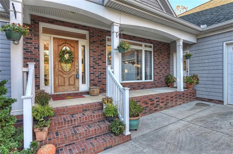 Property image 4 at 590 Williamson Road, Mooresville, NC 28117