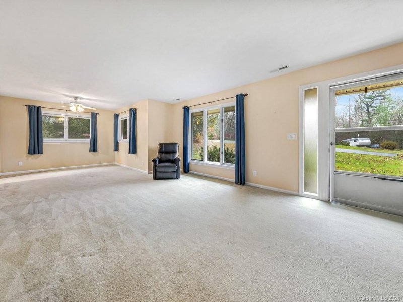 Property image 3 at 113 Brightwater Heights Drive, Hendersonville, NC 28791