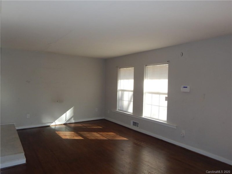 Property image 4 at 4931 Galax Drive, Charlotte, NC 28213