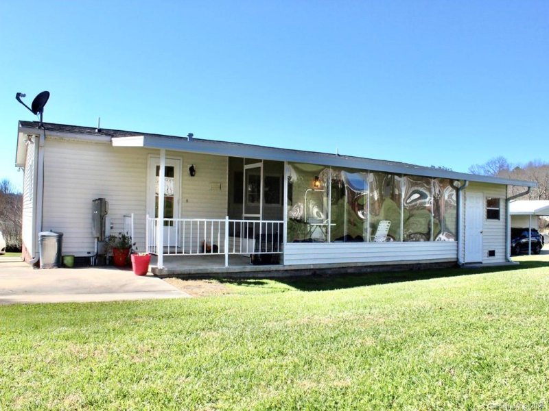 Property image 3 at 3 N Aliette Lane, Hendersonville, NC 28792