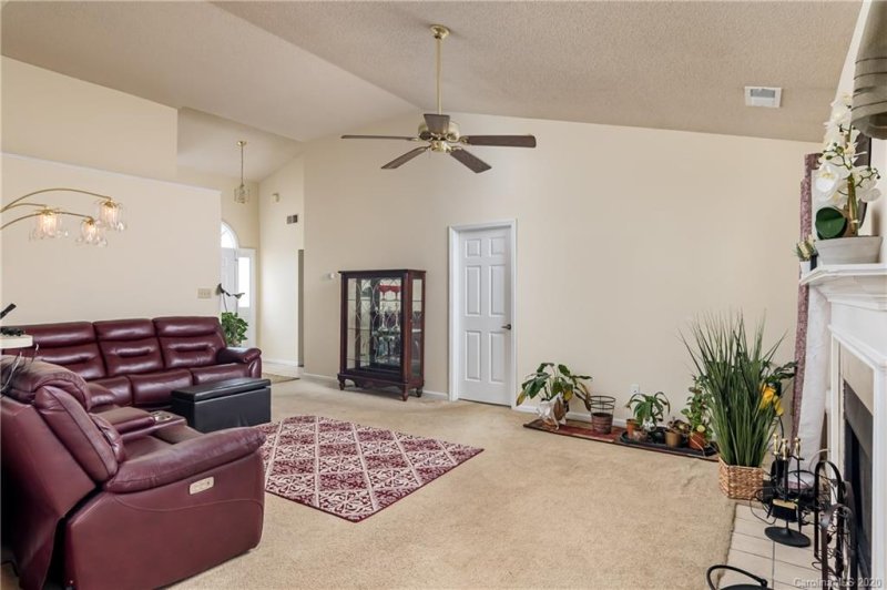 Property image 5 at 8508 Sienna Drive, Charlotte, NC 28215