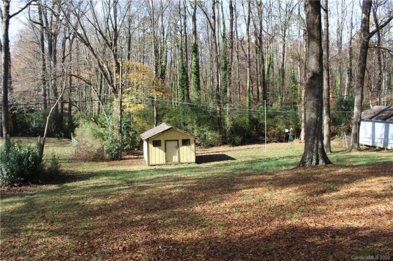 Property image 4 at 720 Claremont Road, Charlotte, NC 28214