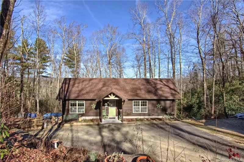 Property image 3 at 37 Bear Rock Loop Road, Hendersonville, NC 28739