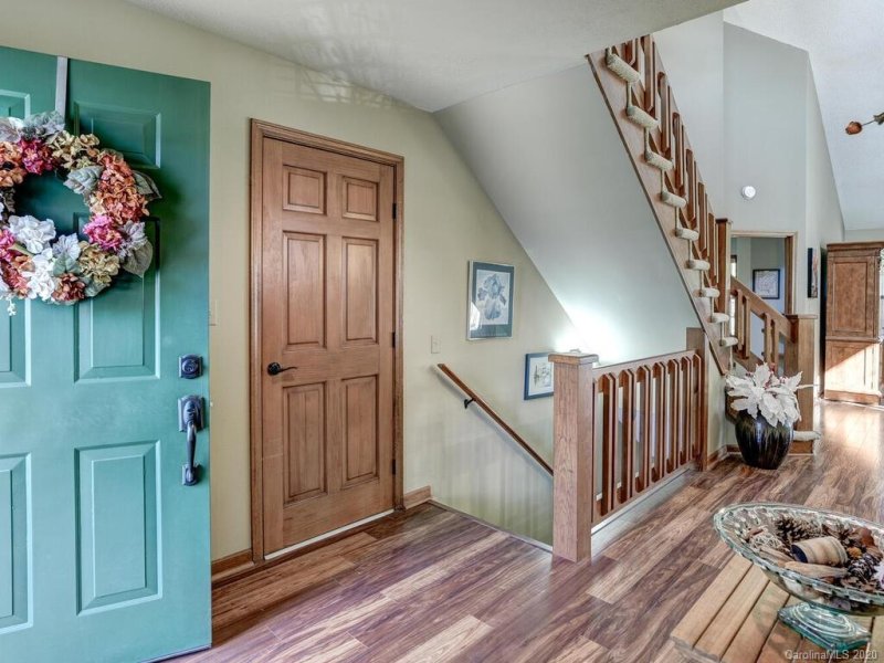 Property image 3 at 344 Laurel Park Place, Hendersonville, NC 28791