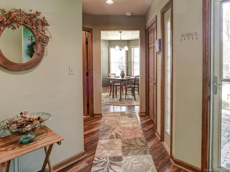 Property image 4 at 344 Laurel Park Place, Hendersonville, NC 28791