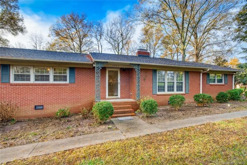 Property image 2 at 3905 Bellevue Terrace, Gastonia, NC 28056