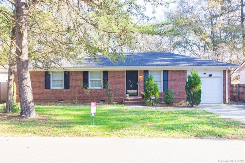 8601 Sharonbrook Drive