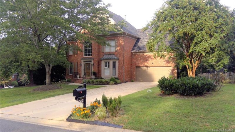 Property image 2 at 6917 Curlee Court, Charlotte, NC 28277