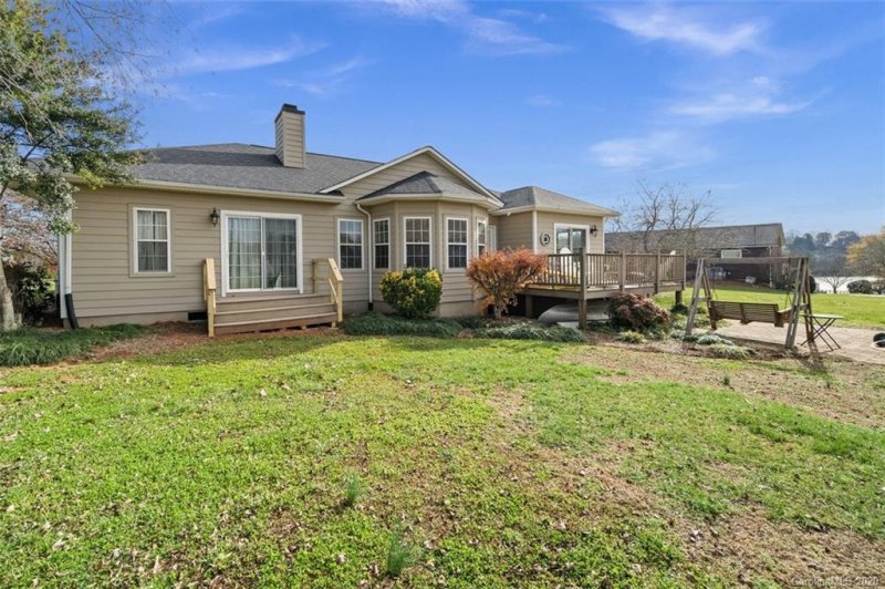 Property image 3 at 182 S Gibbs Road, Mooresville, NC 28117