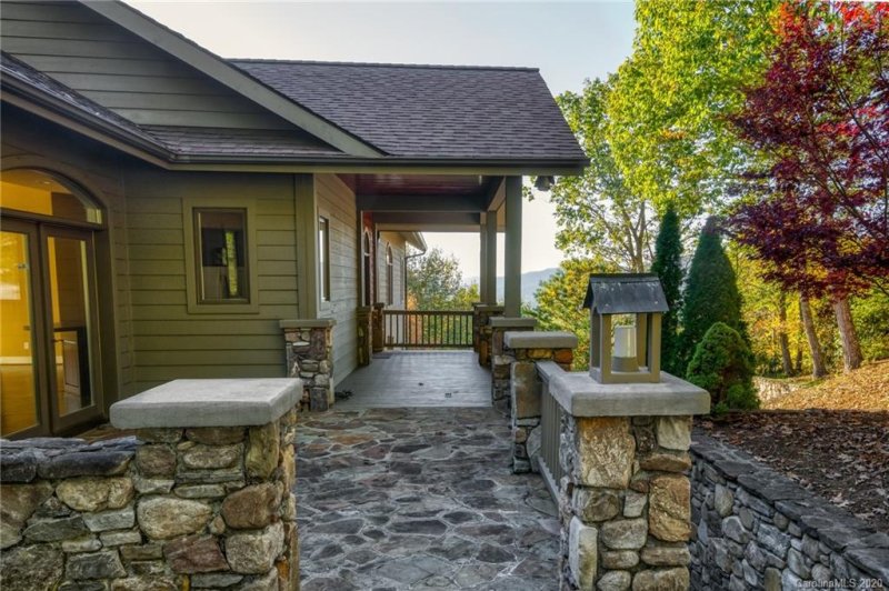 Property image 3 at 71 Timber Park Drive, Black Mountain, NC 28711