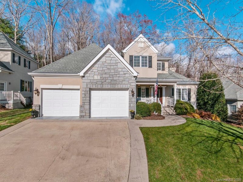 Property image 2 at 19 Tiverton Lane, Asheville, NC 28803