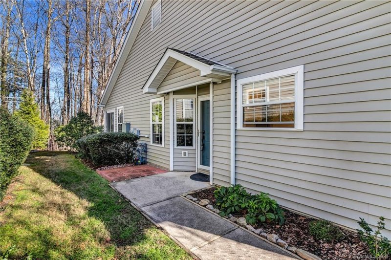 Property image 5 at 376 Laurel Park Place, Hendersonville, NC 28791