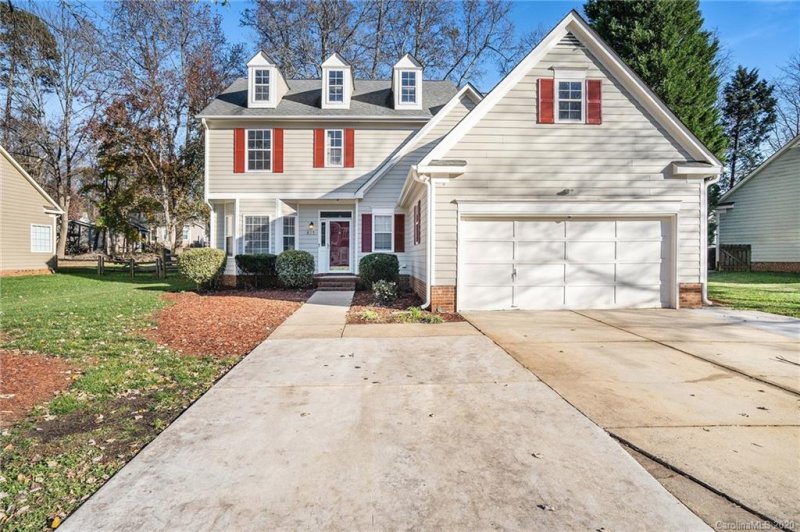 615 Oakbluff Circle