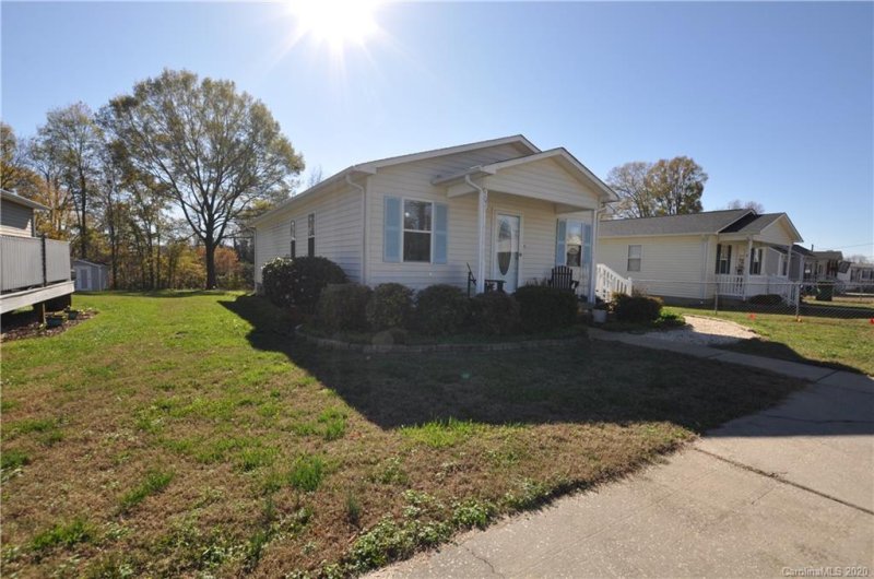 Property image 3 at 507 Gann Street, Lowell, NC 28098