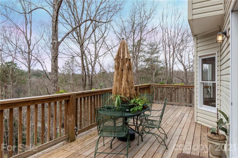 Property image 5 at 305 Wexford Way, Asheville, NC 28805