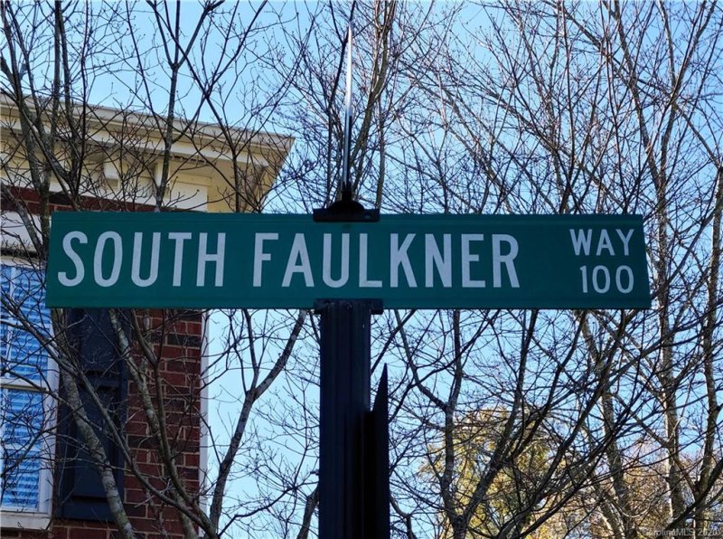 Property image 4 at 230 S Faulkner Way, Davidson, NC 28036