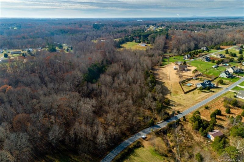 Property image 4 at 8 11 Shepherds Bluff Drive, Mooresville, NC 28115