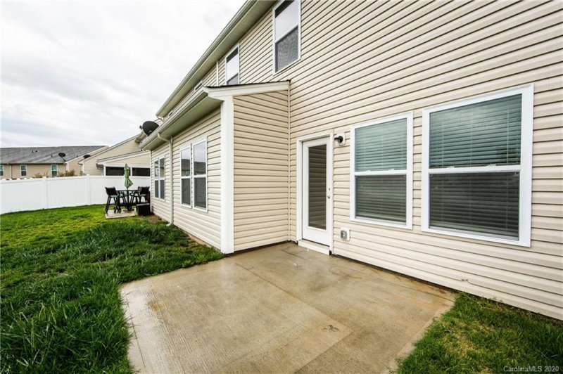 Property image 5 at 325 Battery Circle, Clover, SC 29710