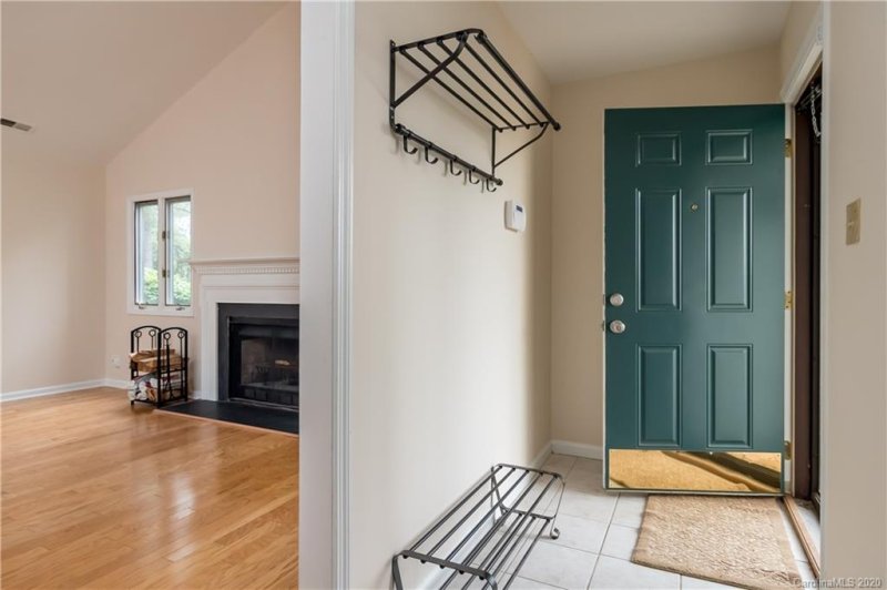 Property image 4 at 11334 Crossview Lane, Charlotte, NC 28226