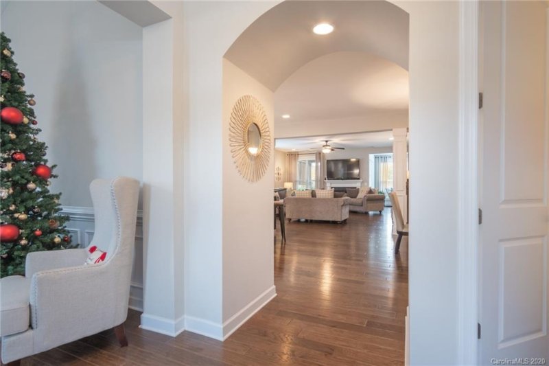 Property image 3 at 1236 Kings Grove Drive, York, SC 29745