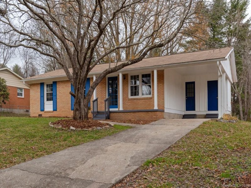 Property image 2 at 22 Summit Drive, Arden, NC 28704