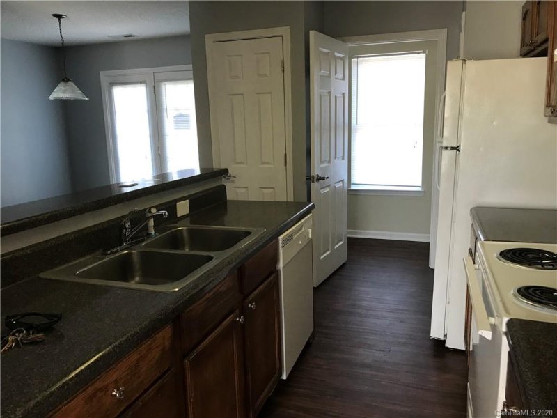 Property image 5 at 1300 Braveheart Lane, Charlotte, NC 28216