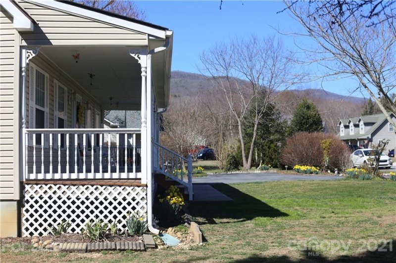 Property image 5 at 44 Eden Glen Road, Black Mountain, NC 28711