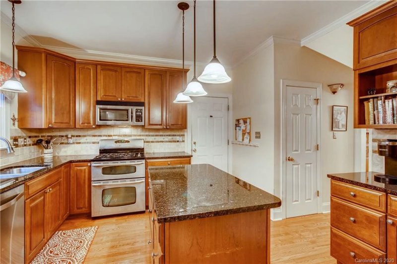 Property image 5 at 10420 Hanging Moss Trail, Mint Hill, NC 28227