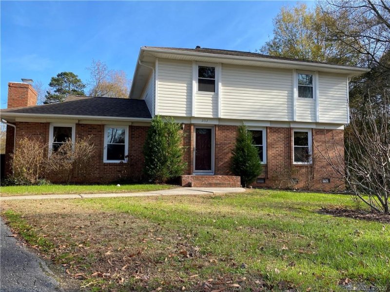 2112 Wellwood Circle