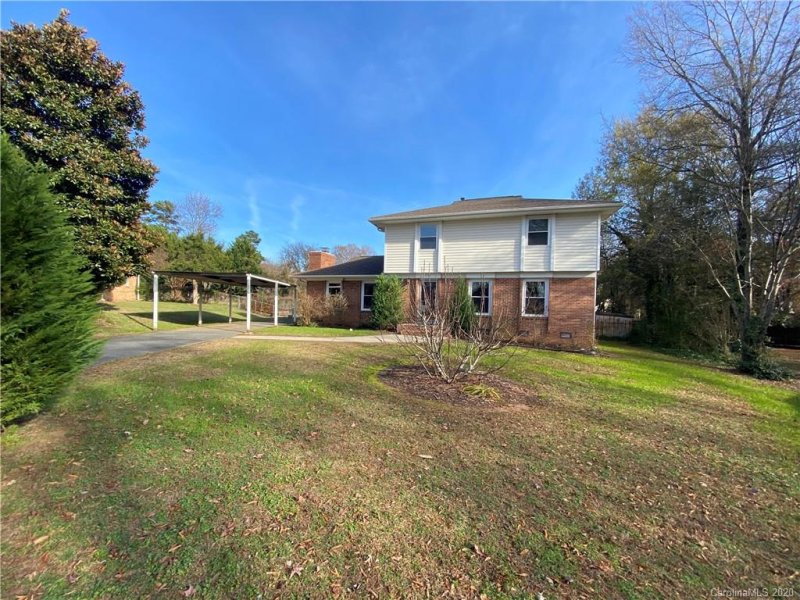 Property image 2 at 2112 Wellwood Circle, Charlotte, NC 28212