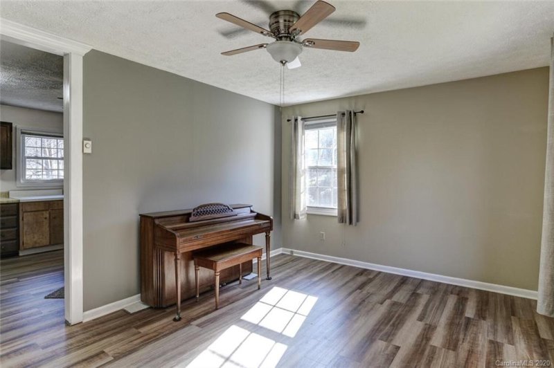 Property image 5 at 11 Grandview Circle, Asheville, NC 28806