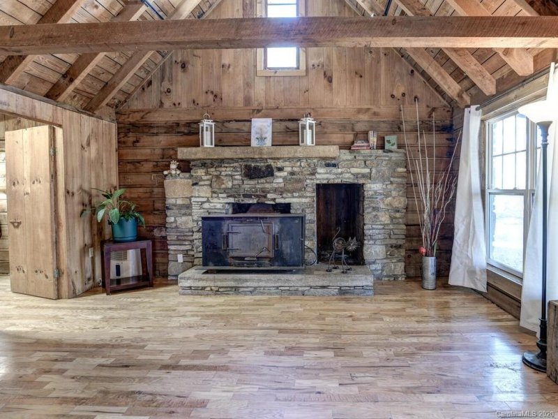 Property image 5 at 315 Comet Drive, Hendersonville, NC 28791