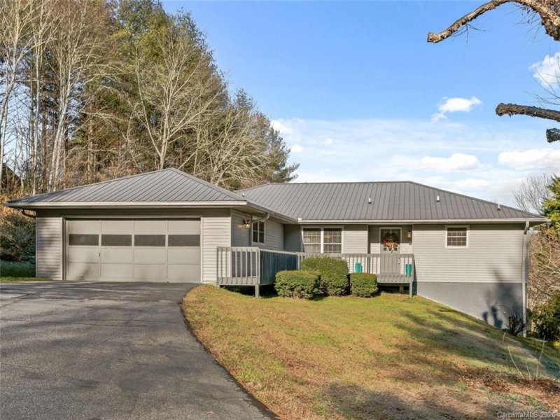 Property image 4 at 30 Hubbard Circle, Penrose, NC 28766