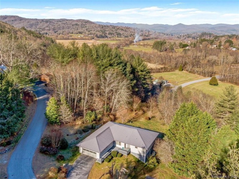 Property image 5 at 30 Hubbard Circle, Penrose, NC 28766