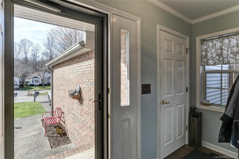 Property image 5 at 221 Hampton Court, Hendersonville, NC 28791