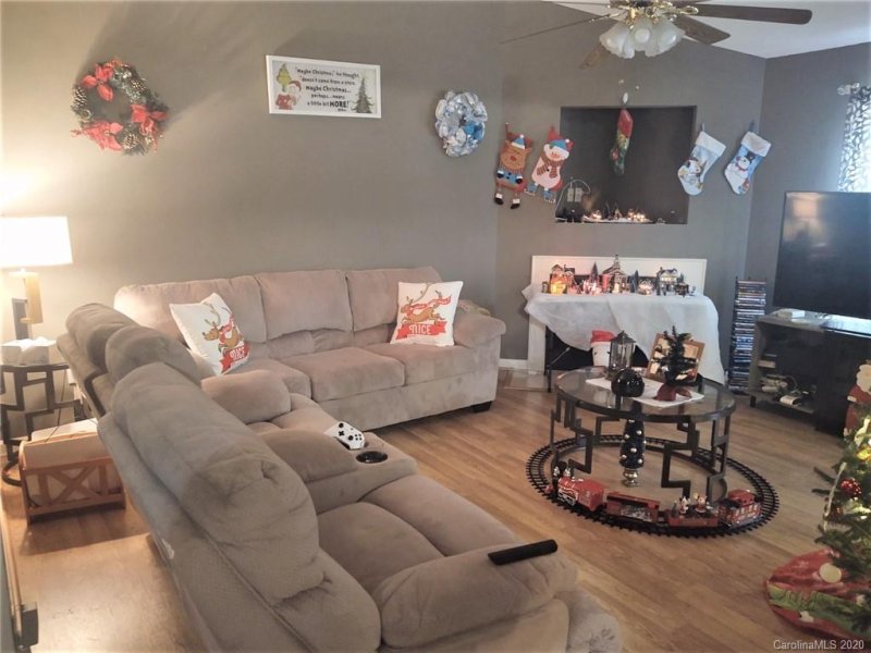 Property image 3 at 2104 Redberry Lane, Conover, NC 28613