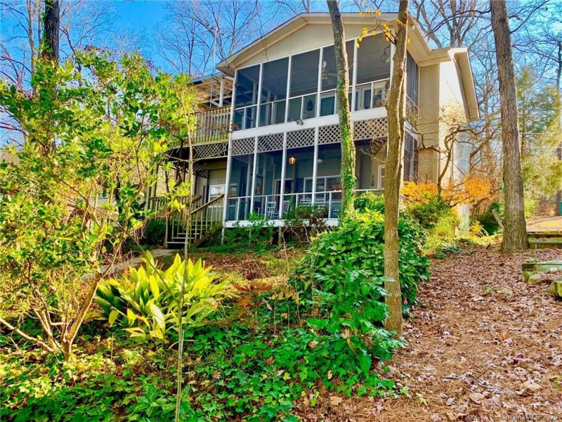 1147a Berry Hill Drive