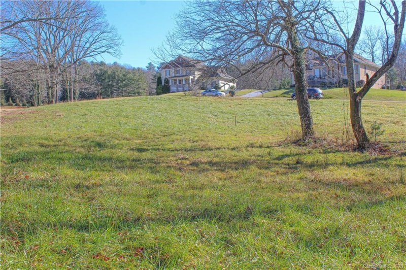 Property image 4 at 212 Almond Branch Drive, Hendersonville, NC 28791