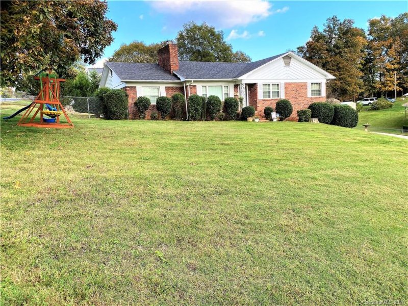 Property image 3 at 700 7th Street, Hickory, NC 28602
