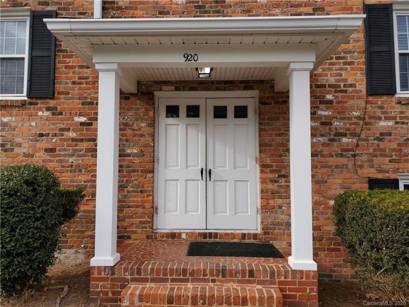 Property image 2 at 920 Mcalway Road, Charlotte, NC 28211