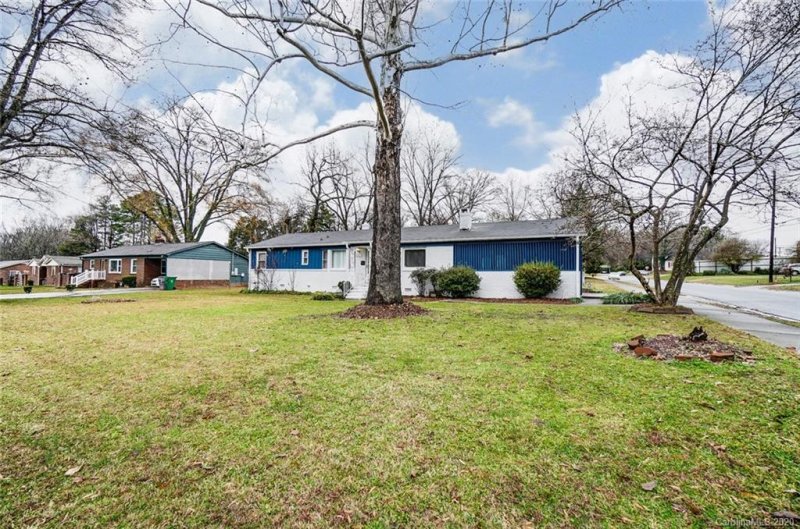 Property image 4 at 5951 Olinda Street, Charlotte, NC 28215