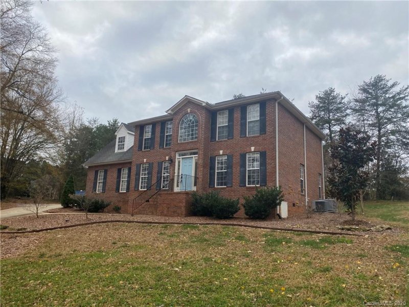 Property image 2 at 500 Yorkfield Drive, Shelby, NC 28150