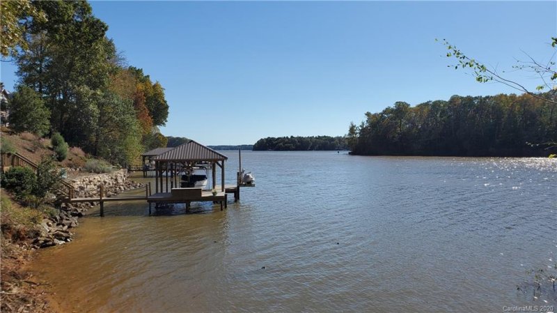 Property image 3 at 302 Windemere Isle Road, Statesville, NC 28677