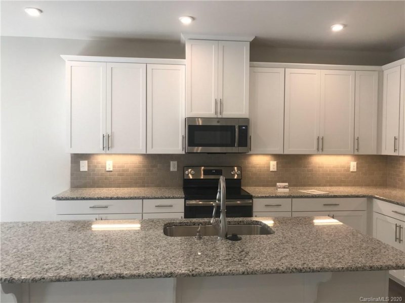 Property image 4 at 314 Pond Place Lane, Matthews, NC 28104