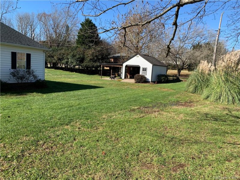 Property image 3 at 3187 Farmwood Boulevard, Concord, NC 28027