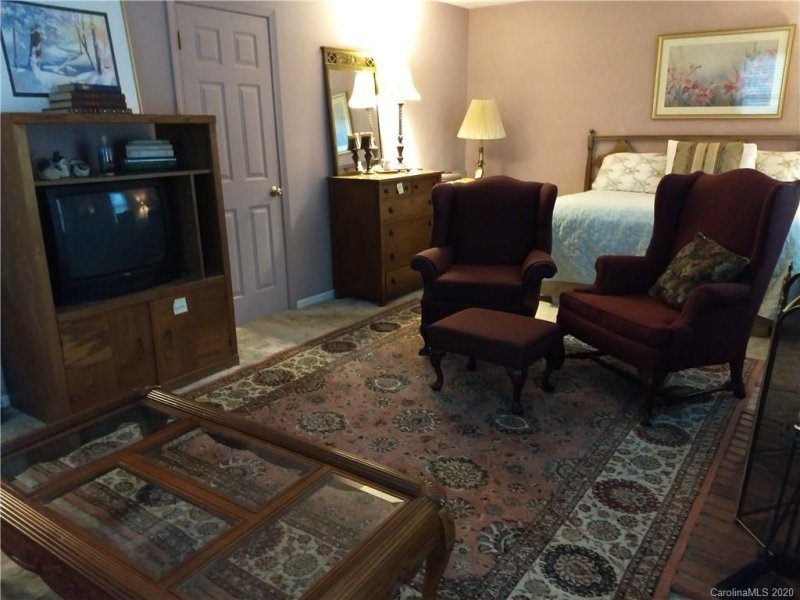 Property image 4 at 1409 Kensington Road, Hendersonville, NC 28791